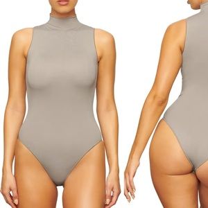 SKIMS Mock Neck Sleeveless Bodysuit - S/M